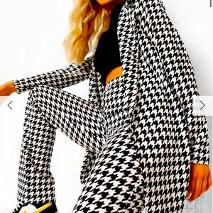Never Worn Brand New Boohoo Dogtooth check Blazer
